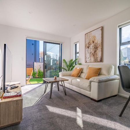 Апартаменты King Bed On Hagley Park Corner In The Cbd Крайстчёрч Экстерьер фото